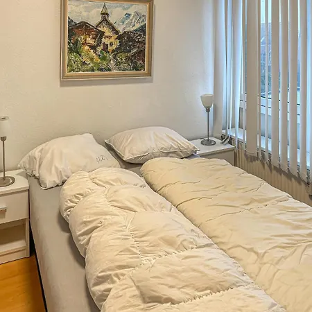 1 Bedroom Cozy In 에스비에르